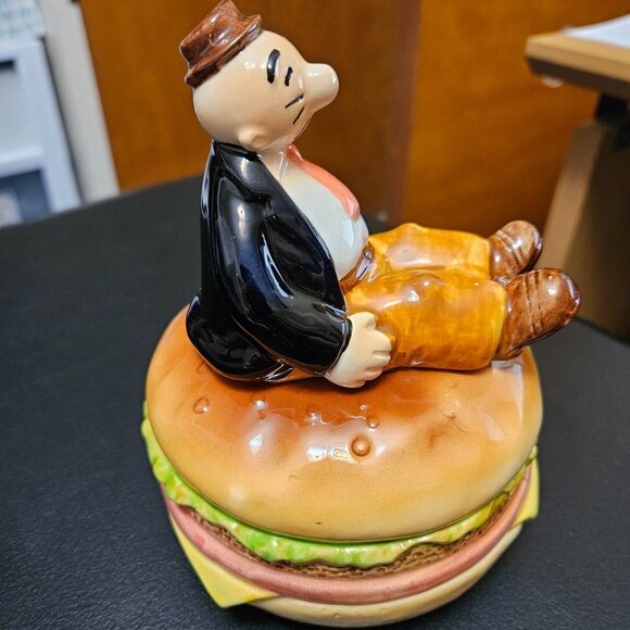Vandor 1980 - Wimpy Sits Atop a Hamburger Revolving Musical Porcelain Figurine - Picture 3 of 13